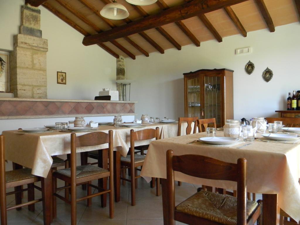 Agriturismo Podere La Selva Villa Serre Di Rapolano Exterior foto